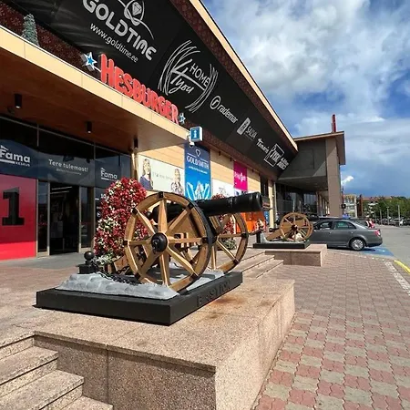 New Modern In The Center