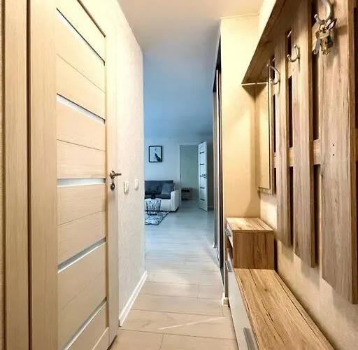 New Modern In The Center *