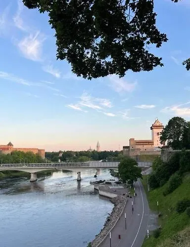 شقة New Modern In The Center نارفا