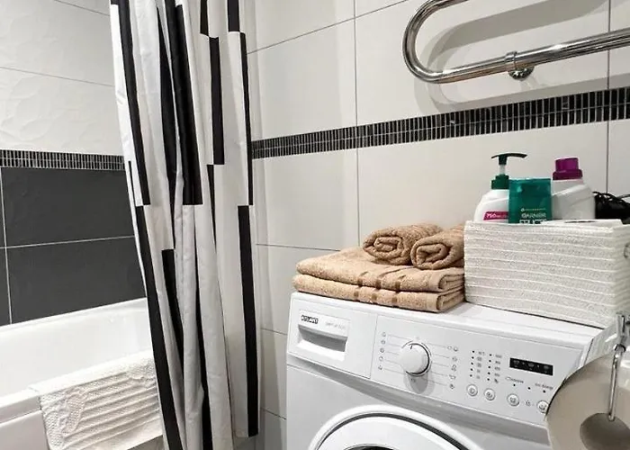 New Modern In The Center