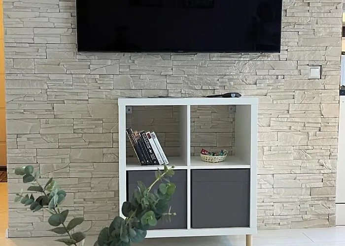 New Modern In The Center *